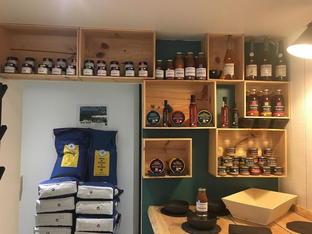 Salle de la crêperie Bleue de Toi